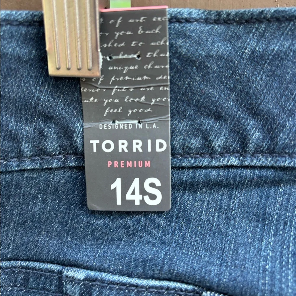 🎉NWT🎉 Torrid Premium Stretch Bombshell Skinny Sz 14s Jeans - Picture 5 of 9